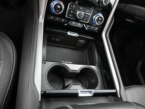 Used 2024 GMC Yukon XL Denali image 19