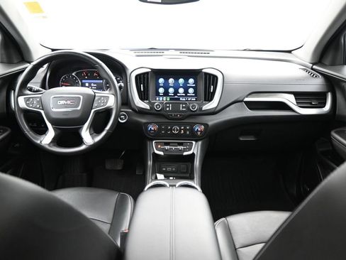 Used 2022 GMC Terrain SLT w/ Infotainment Package II image 9