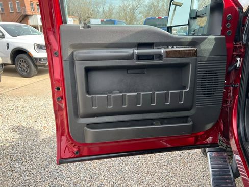 Used 2013 Ford F250 Platinum image 12