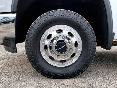 Used 2021 Chevrolet Silverado 3500 LTZ w/ LTZ Texas Edition image 8