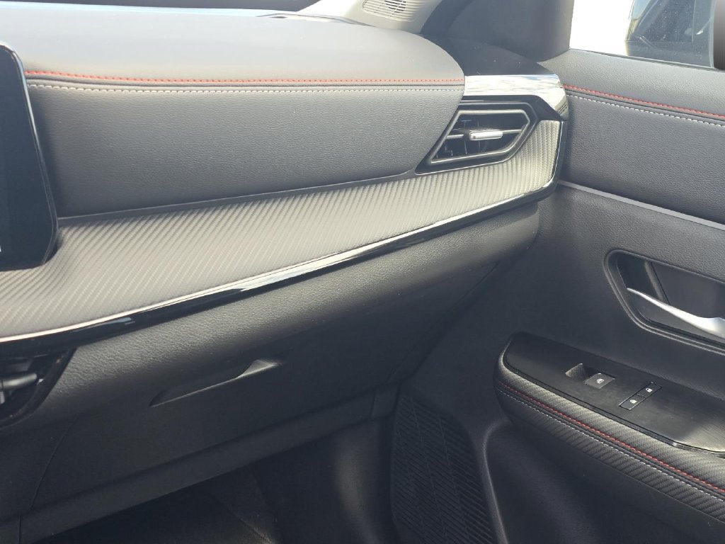 Used 2026 Nissan Kicks SR FWD image 16