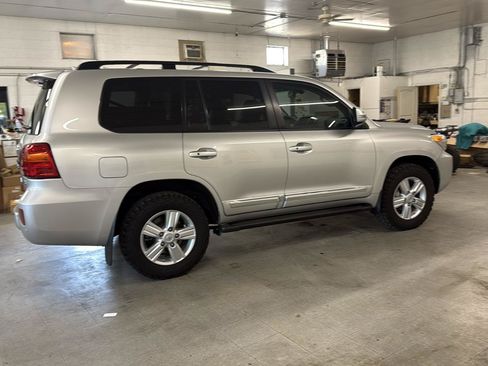 Used 2013 Toyota Land Cruiser AWD/4WD image 4
