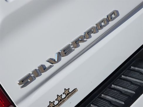 Used 2024 Chevrolet Silverado 1500 Custom image 10