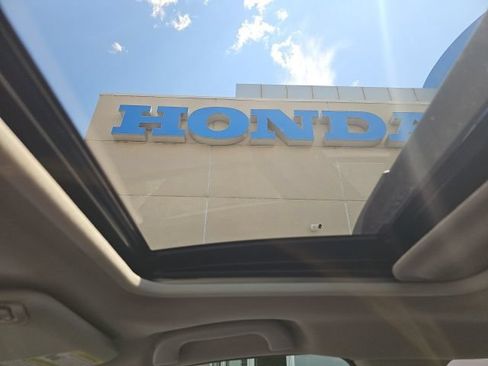 Used 2022 Subaru Crosstrek 2.5i Sport w/ Moonroof Package AWD/4WD image 15