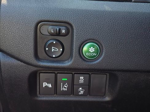 Used 2017 Honda Pilot Elite image 32