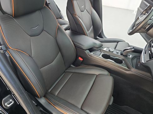 Used 2022 Cadillac CT4 V w/ Navigation Package image 10