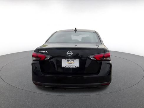 Used 2025 Nissan Versa SV image 12