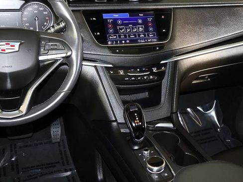 Used 2024 Cadillac XT6 Luxury AWD/4WD image 17