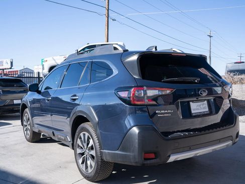 Used 2023 Subaru Outback Touring AWD/4WD image 4