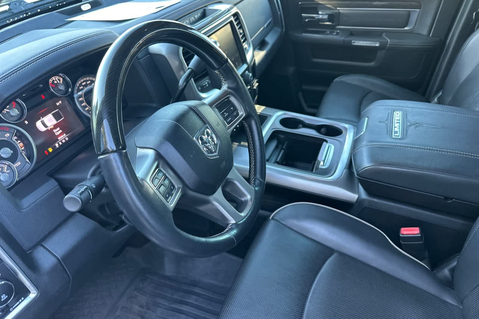 Used 2016 RAM 3500 Laramie Longhorn AWD/4WD image 10
