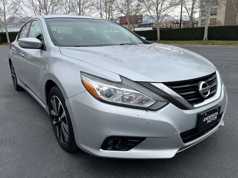 Used 2018 Nissan Altima 2.5 SV image 5