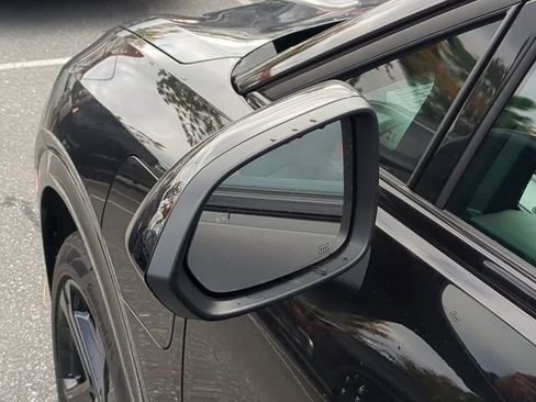 New 2026 Chevrolet Equinox EV RS image 18