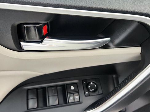 Certified 2021 Toyota RAV4 XLE image 31