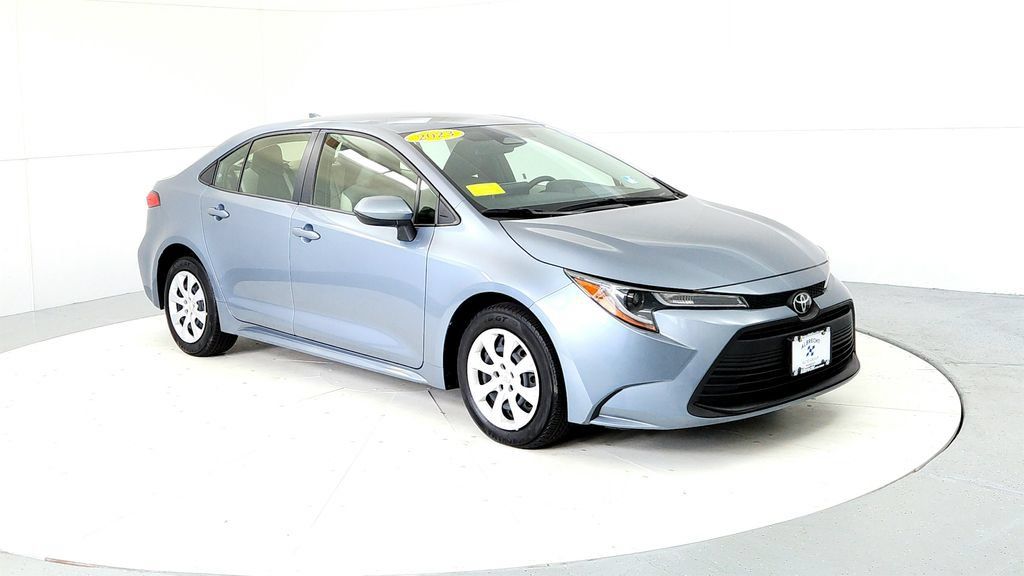 Used 2023 Toyota Corolla LE w/ Carpet Mat Package (TMS) FWD image 7