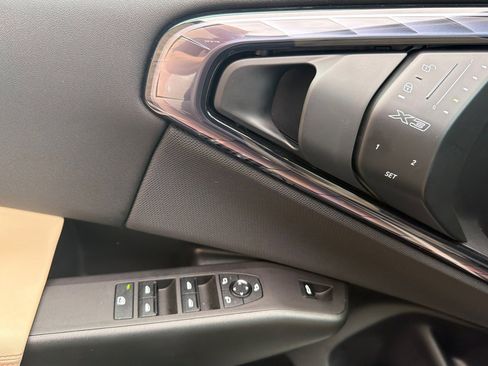 Used 2025 BMW X3 xDrive30i w/ Premium Package image 12