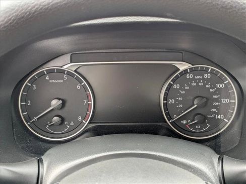 Used 2025 Nissan Altima 2.5 SV image 15