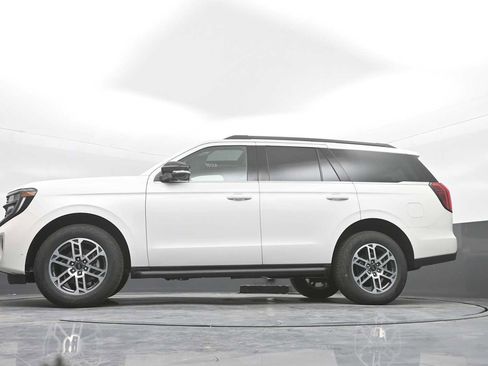 New 2025 Ford Expedition Active image 22