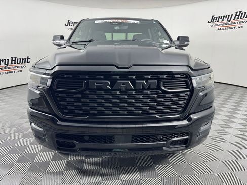 Used 2025 RAM 1500 Big Horn AWD/4WD image 4