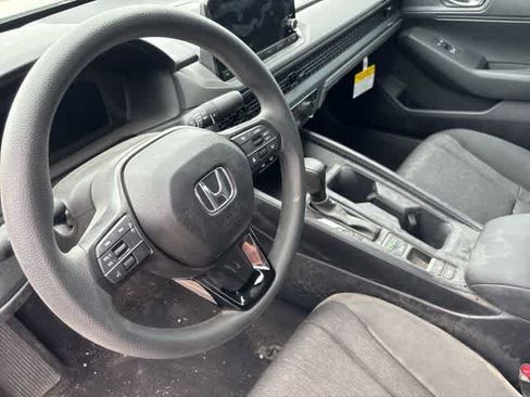 Used 2025 Honda Accord LX image 10