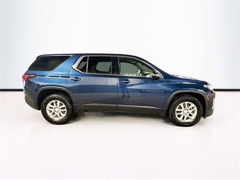 Used 2022 Chevrolet Traverse LS image 8