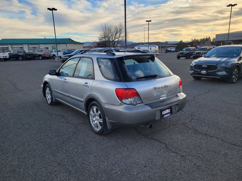 Used 2005 Subaru Impreza Outback Sport image 3
