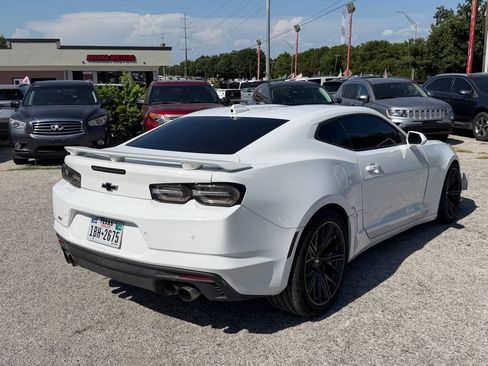 Used 2021 Chevrolet Camaro SS RWD image 7