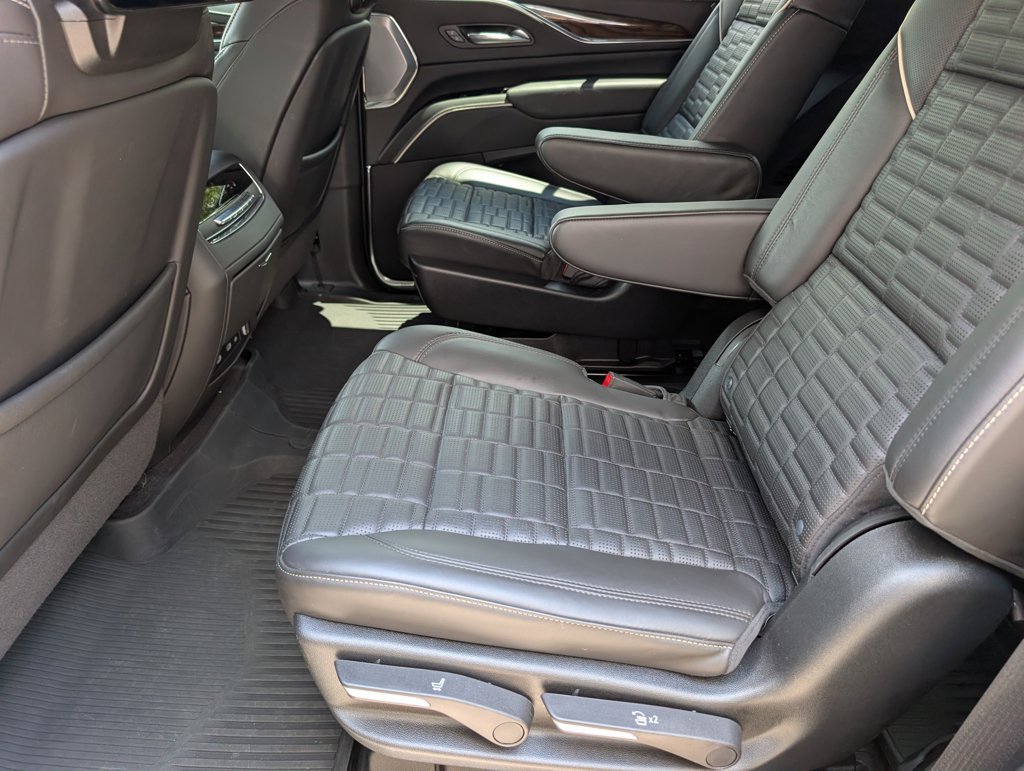 Used 2024 Cadillac Escalade Sport Platinum w/ LPO, Floor Liner Package AWD/4WD image 22