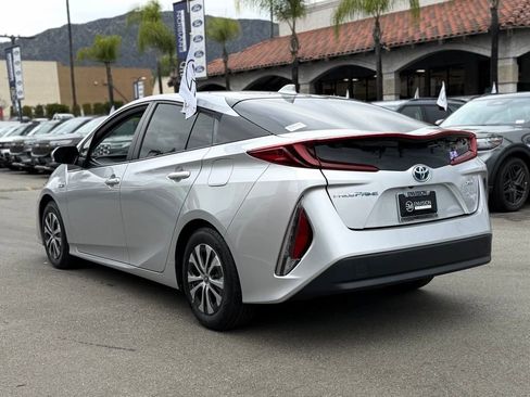 Used 2022 Toyota Prius Prime XLE image 7