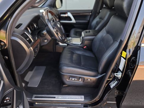 Used 2020 Toyota Land Cruiser Heritage Edition image 2