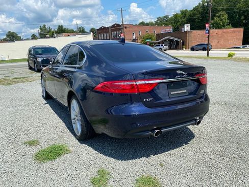 Used 2018 Jaguar XF Prestige image 5