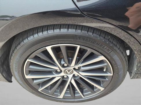Used 2022 Lexus ES 250 w/ Premium Package AWD/4WD image 8