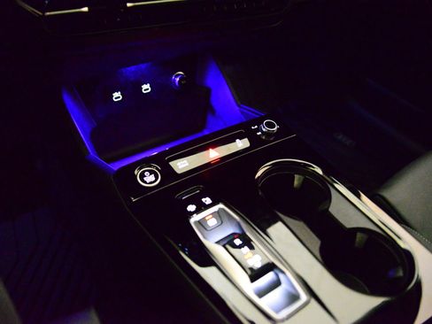 Certified 2025 Audi Q6 e-tron Premium Plus w/ Premium Plus image 27