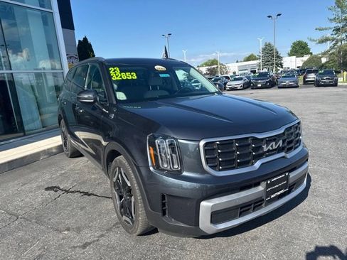 Certified 2023 Kia Telluride S w/ S Sunroof Package AWD/4WD image 9