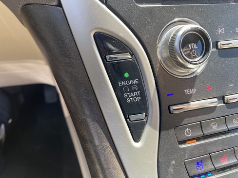 Used 2019 Lincoln Nautilus Reserve FWD image 31
