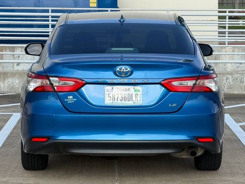 Used 2020 Toyota Camry LE FWD image 4