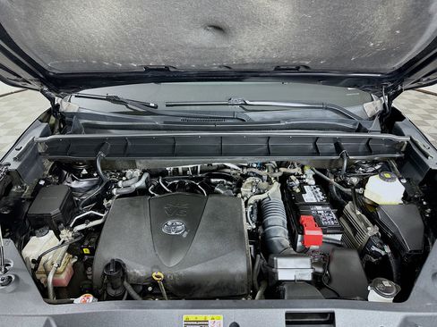 Used 2022 Toyota Highlander XLE image 34