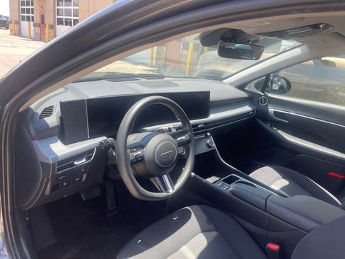 Used 2025 Hyundai Sonata SEL FWD image 6