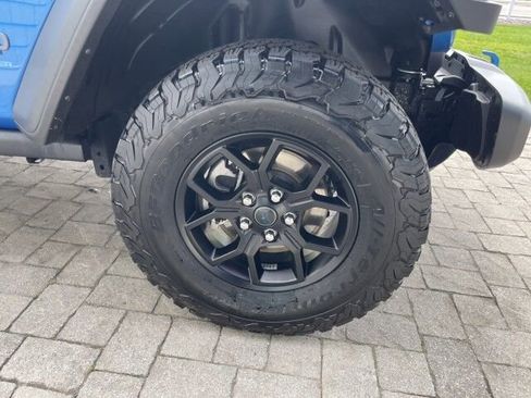 Used 2024 Jeep Wrangler Willys image 37