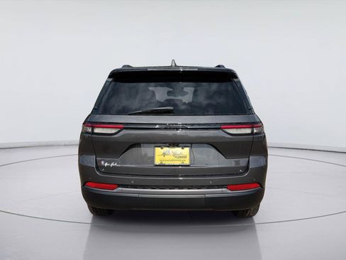 New 2026 Jeep Grand Cherokee Altitude RWD image 6