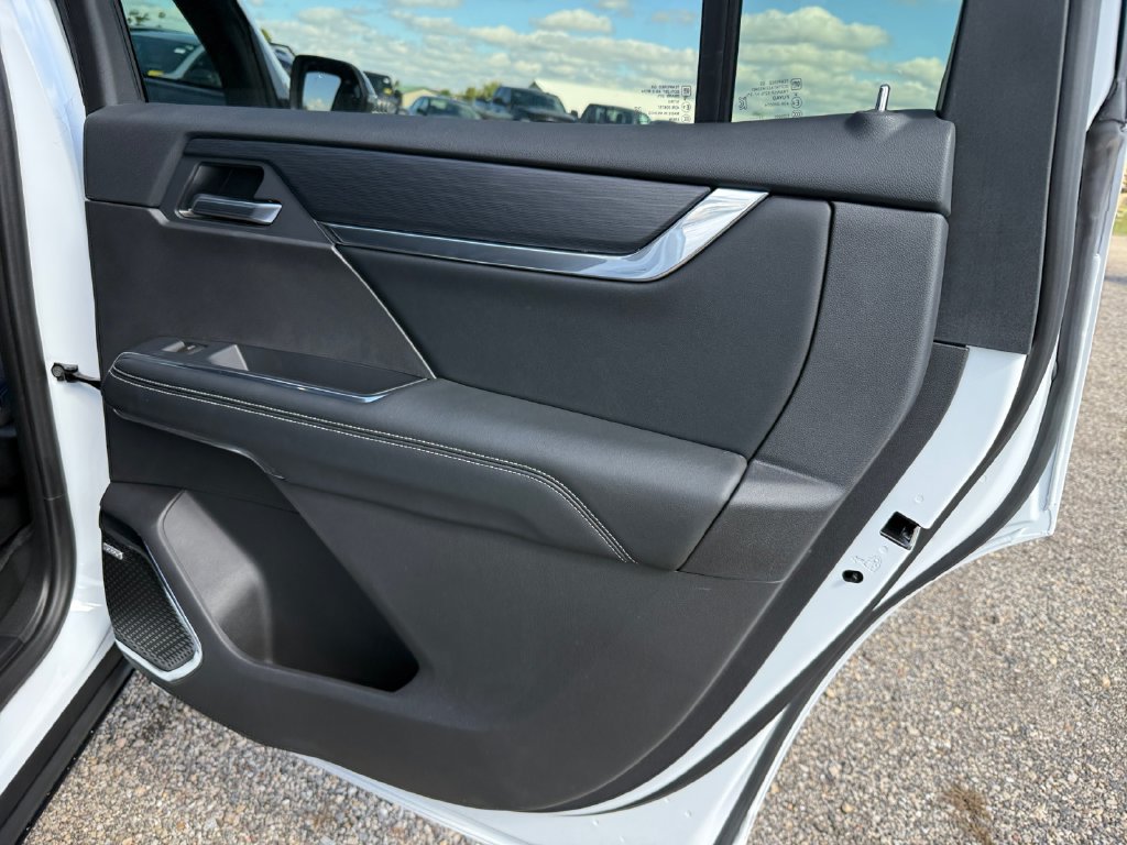 New 2027 GMC Acadia Elevation AWD/4WD image 36
