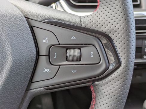 New 2026 Chevrolet Trax RS w/ Sunroof Package image 18