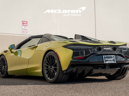 Used 2025 McLaren Artura Spider image 5