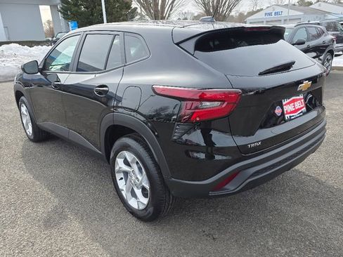 New 2026 Chevrolet Trax LS w/ LS Convenience Package image 10