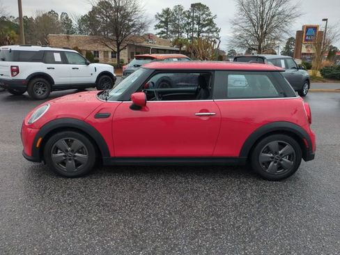 Used 2024 MINI Cooper 2-Door Hardtop image 6