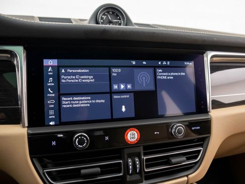 New 2026 Porsche Macan S image 24