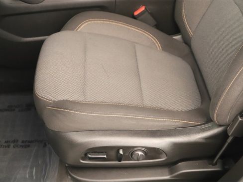 Used 2020 Chevrolet Traverse LT image 25