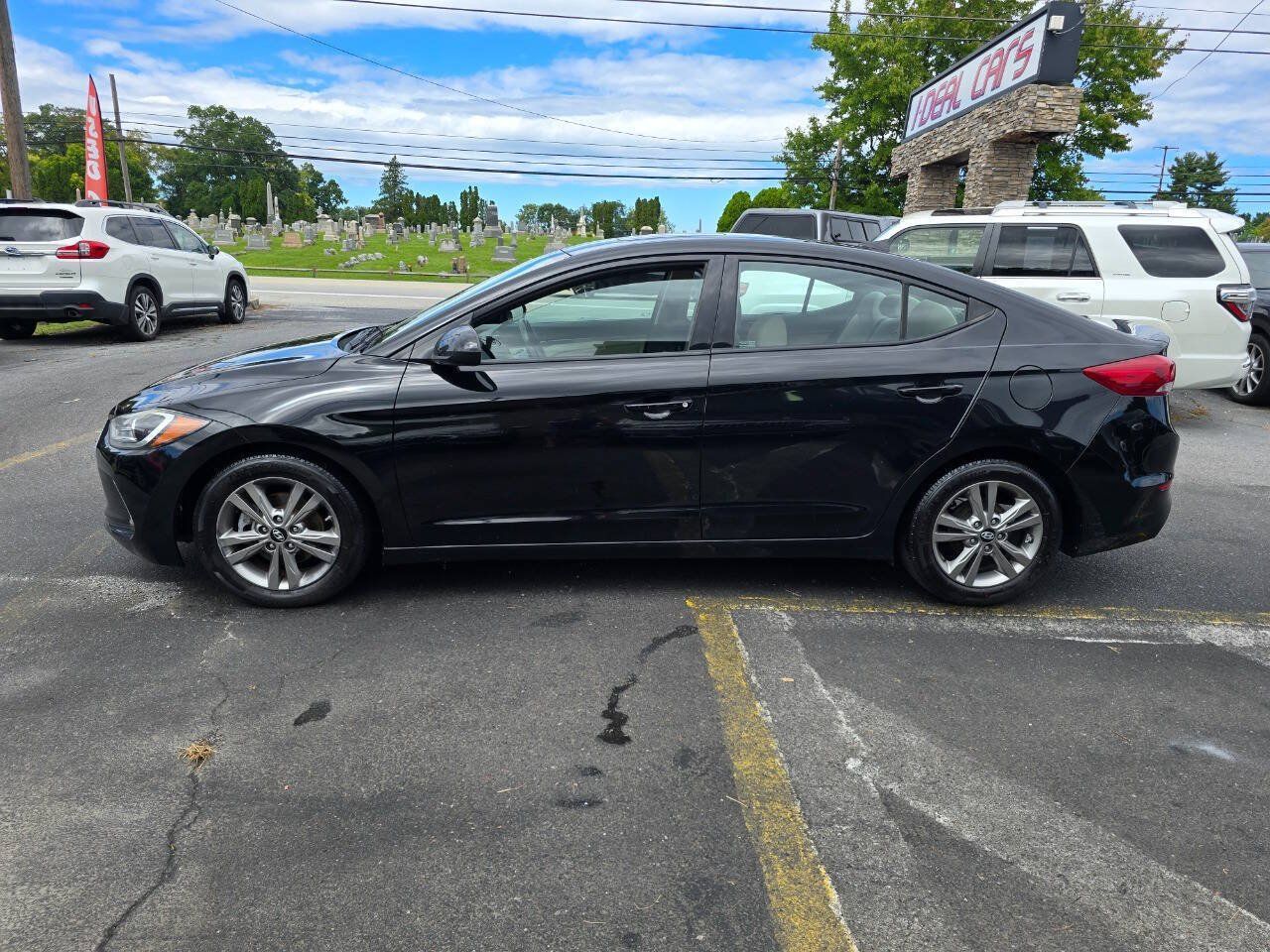 Used 2017 Hyundai Elantra Value Edition w/ Cargo Package FWD image 6
