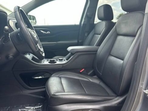 Used 2022 GMC Acadia SLT w/ Technology Package AWD/4WD image 37