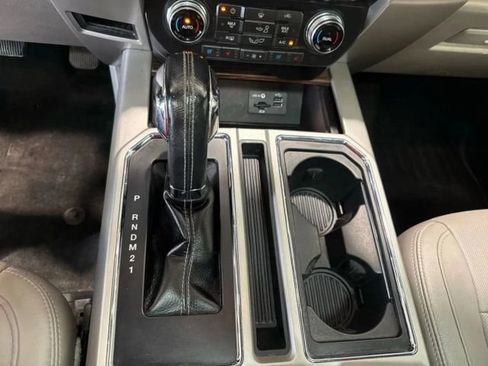 Used 2015 Ford F150 Lariat image 21