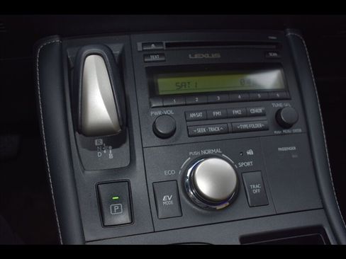 Used 2014 Lexus CT 200h image 11